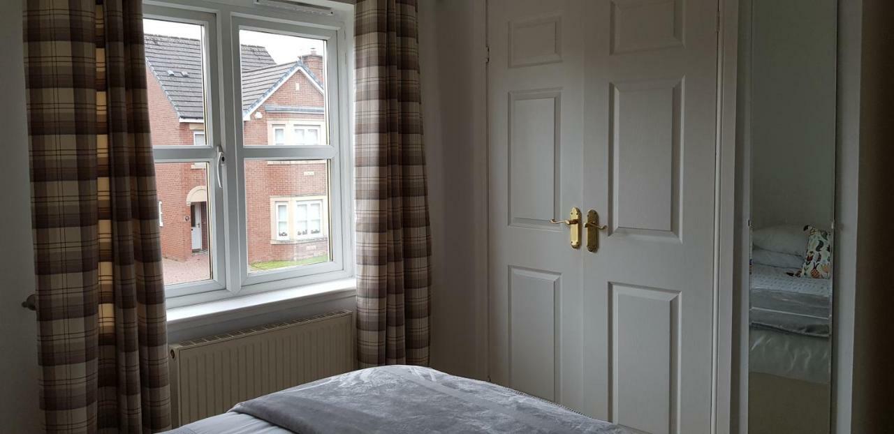 Home2Home Meadow Close East Kilbride Eksteriør billede