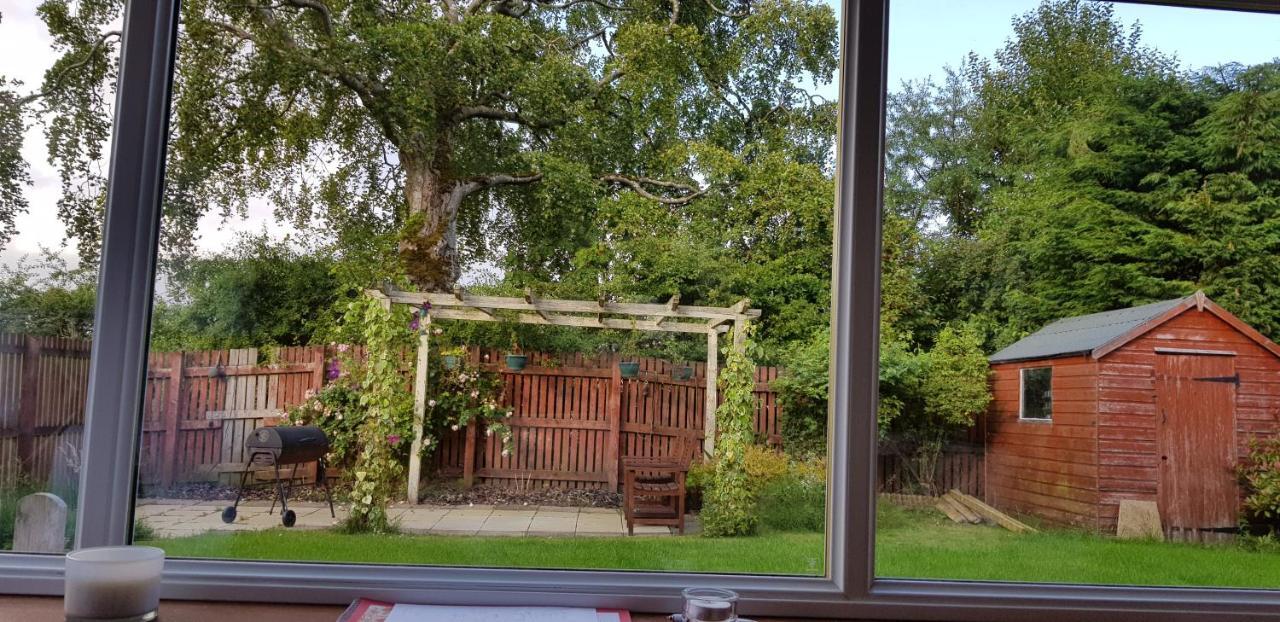 Home2Home Meadow Close East Kilbride Eksteriør billede